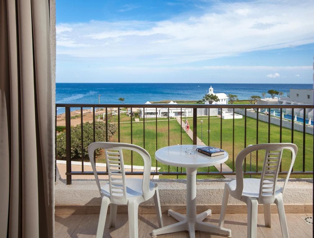 Penelope Beach Hotel Apts - 13