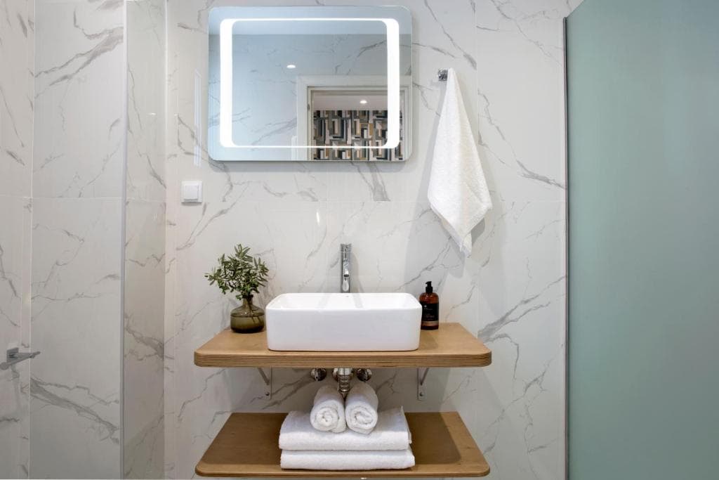 Hypnos Inn Athens - 8