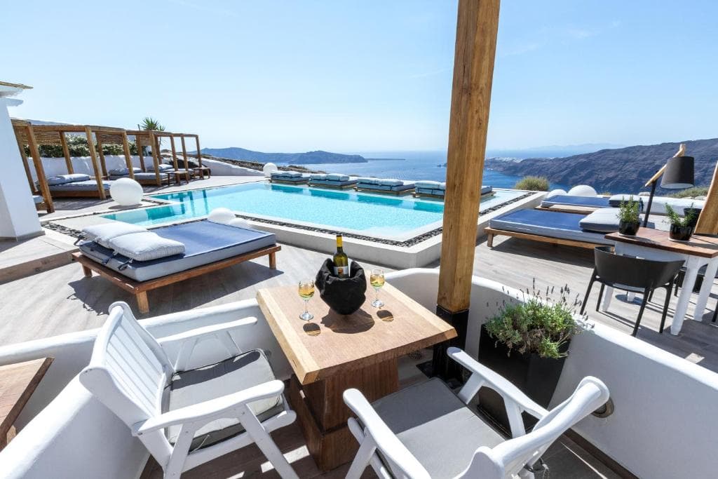 Amaze Suites - 17