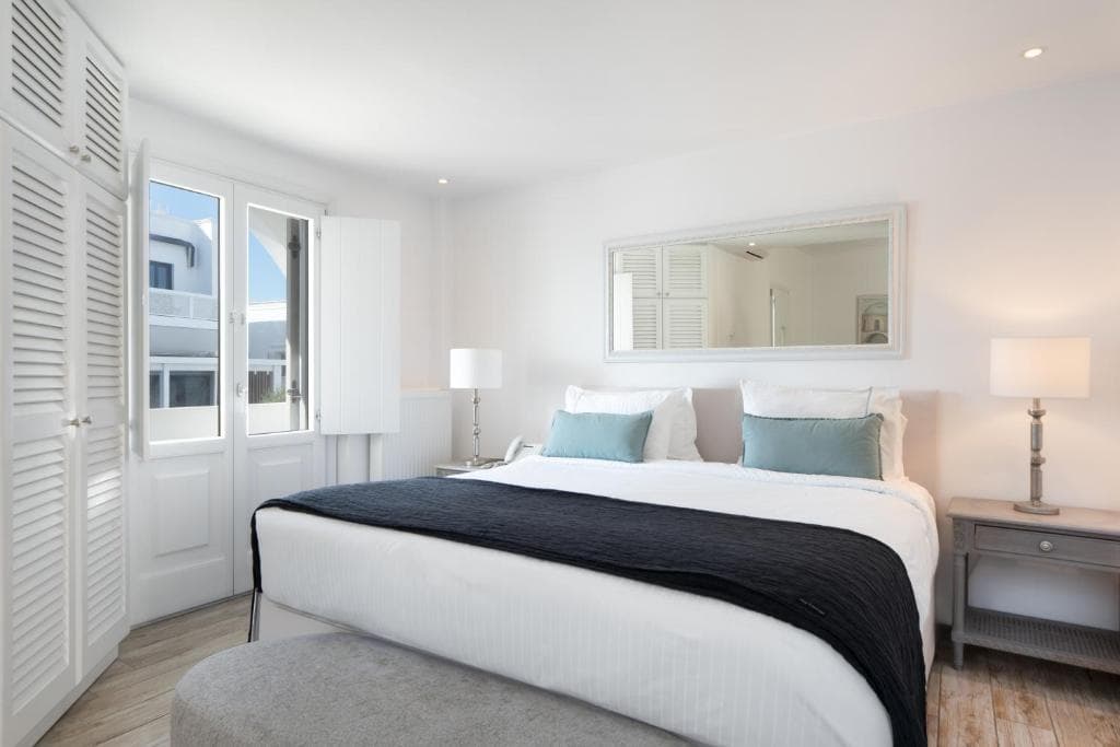 Aqua Luxury Suites by NOMÉE Hospitality Group - 14