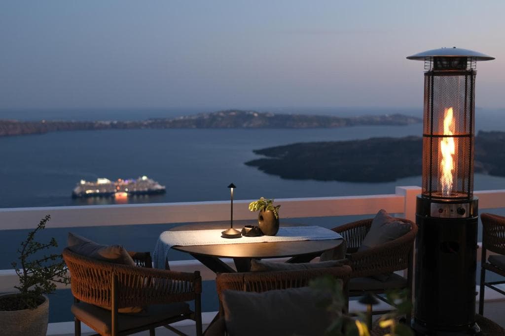 Aqua Luxury Suites by NOMÉE Hospitality Group - 23