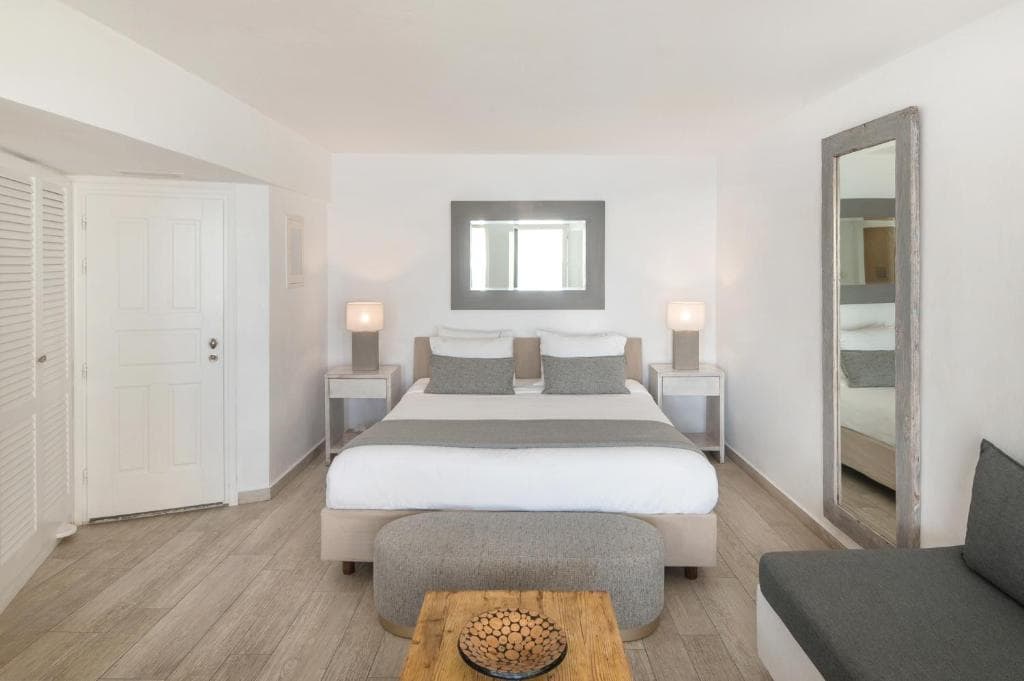 Aqua Luxury Suites by NOMÉE Hospitality Group - 25