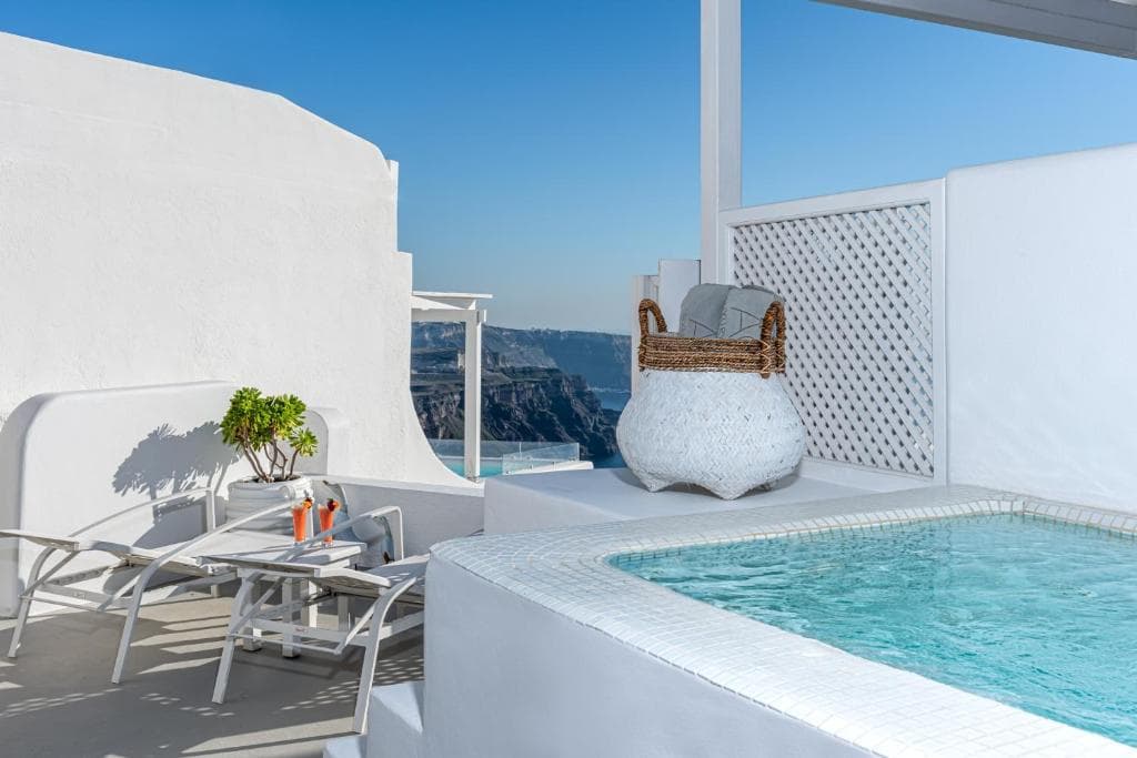 Aqua Luxury Suites by NOMÉE Hospitality Group - 43