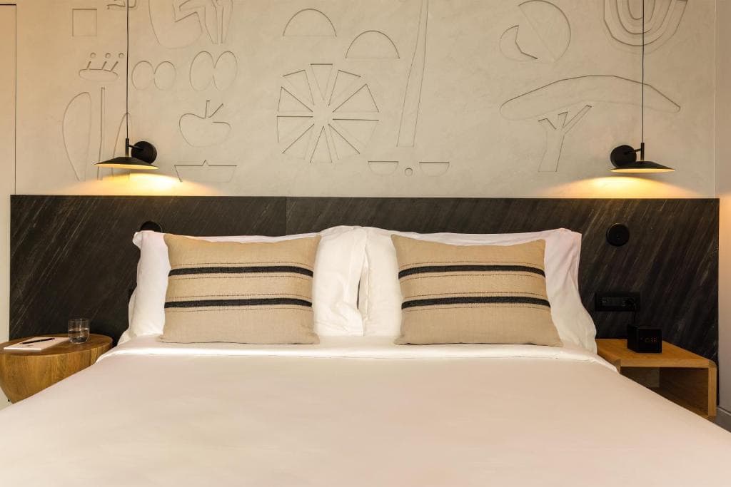 Domes Novos Santorini Resort, Autograph Collection - 12