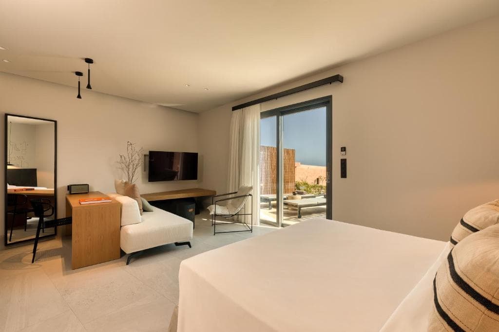 Domes Novos Santorini Resort, Autograph Collection - 18