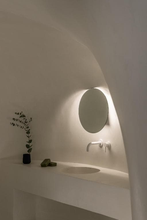 The Saint Hotel - 22