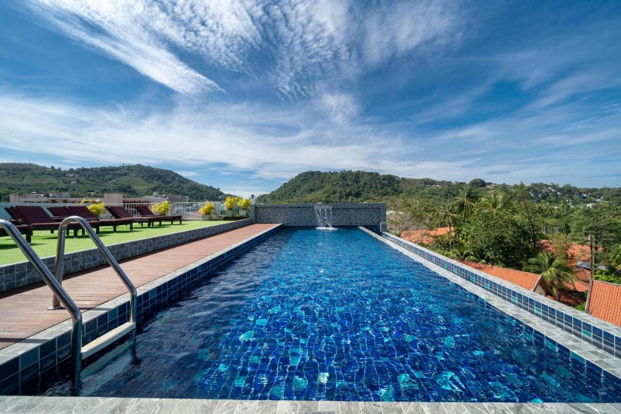 Paripas Patong Resort - 7