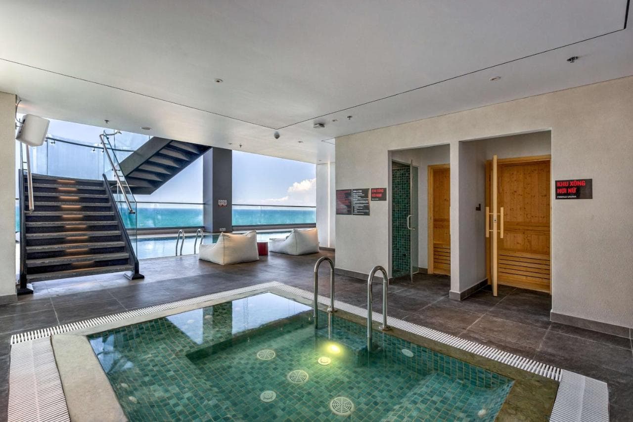 Radisson RED Danang - 11