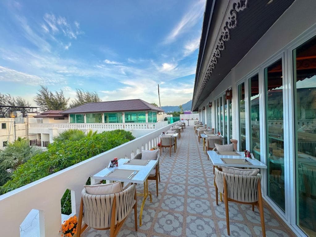 Quality Beach Resorts and Spa Patong - 36