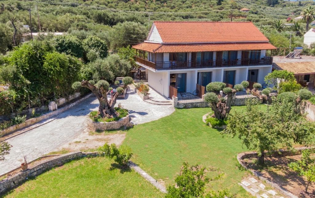 Eptanisos Beachfront Suites Zante - 1