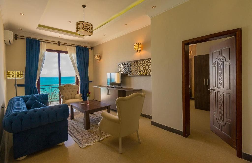 Golden Tulip Zanzibar Resort - 4