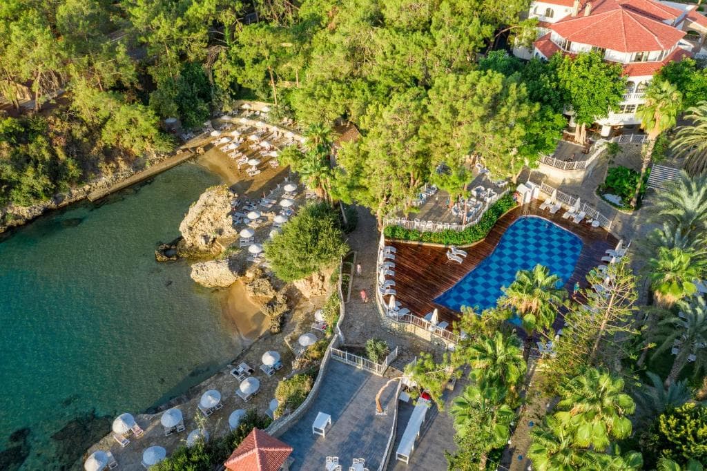 Utopia Beach Hotel - 18