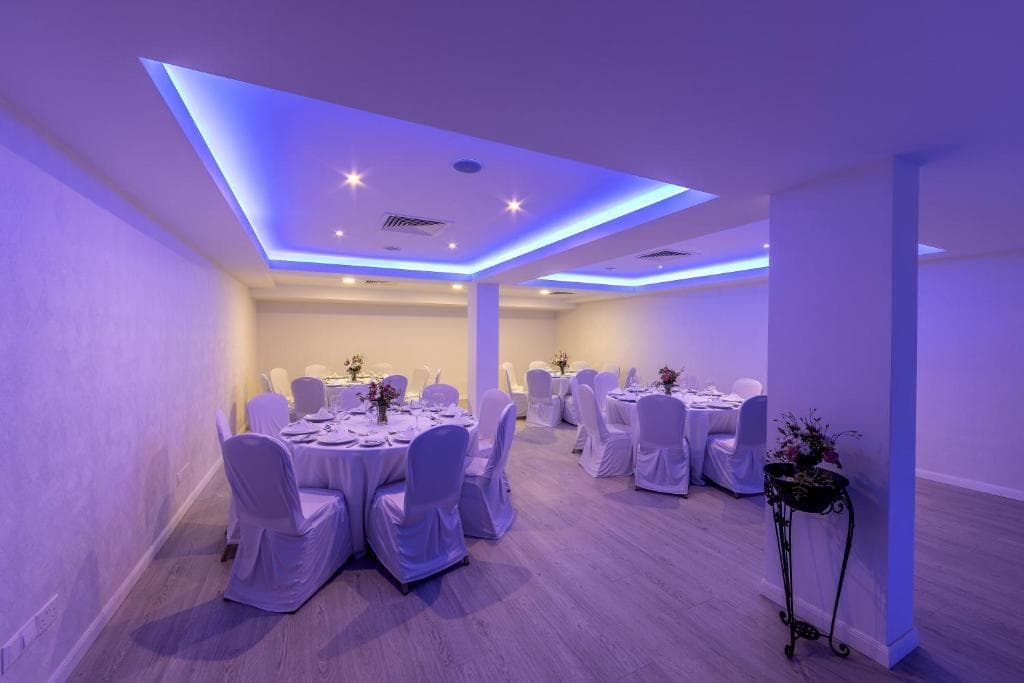 Kapetanios Limassol Hotel - 8