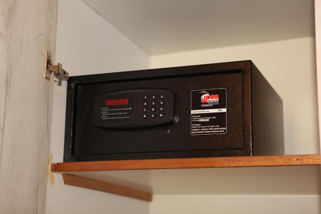 Polyxeni Hotel Apartments - 17