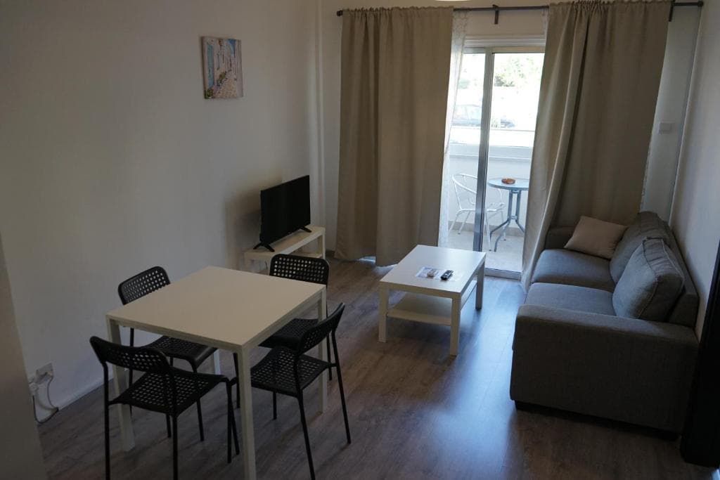 Polyxeni Hotel Apartments - 26