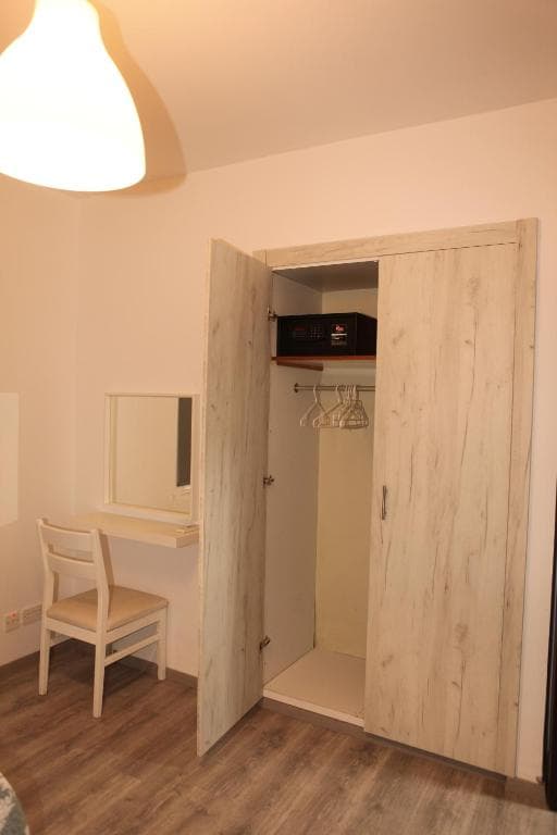 Polyxeni Hotel Apartments - 33