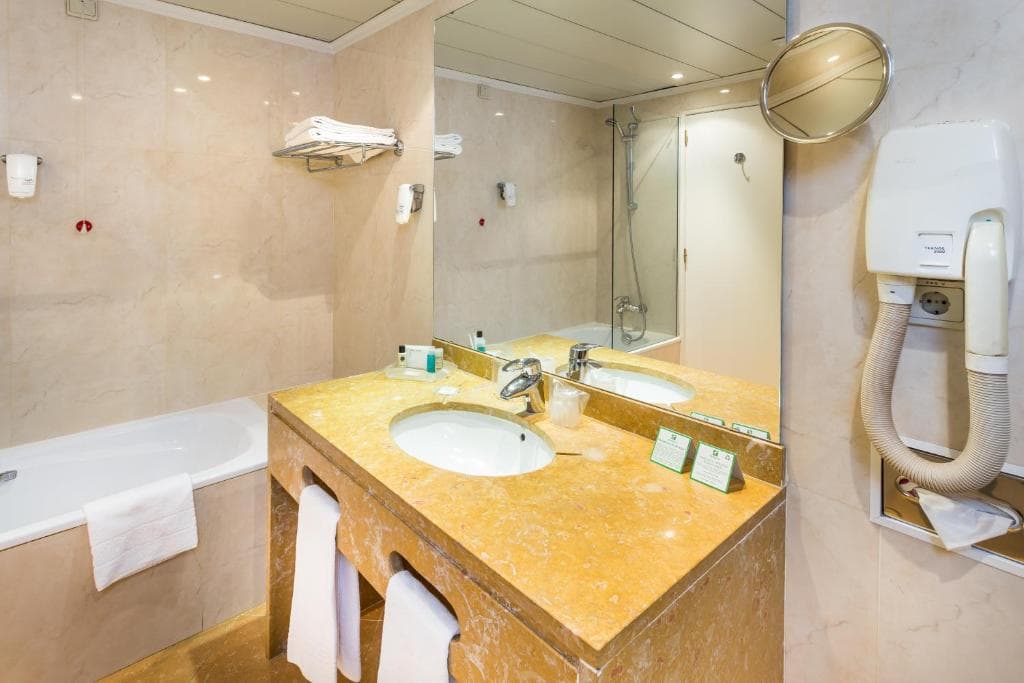 Holiday Inn Lisbon - 37