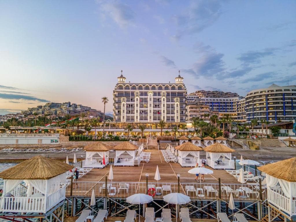 Aria Resort and Spa - 5
