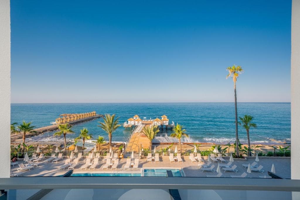 Aria Resort and Spa - 11