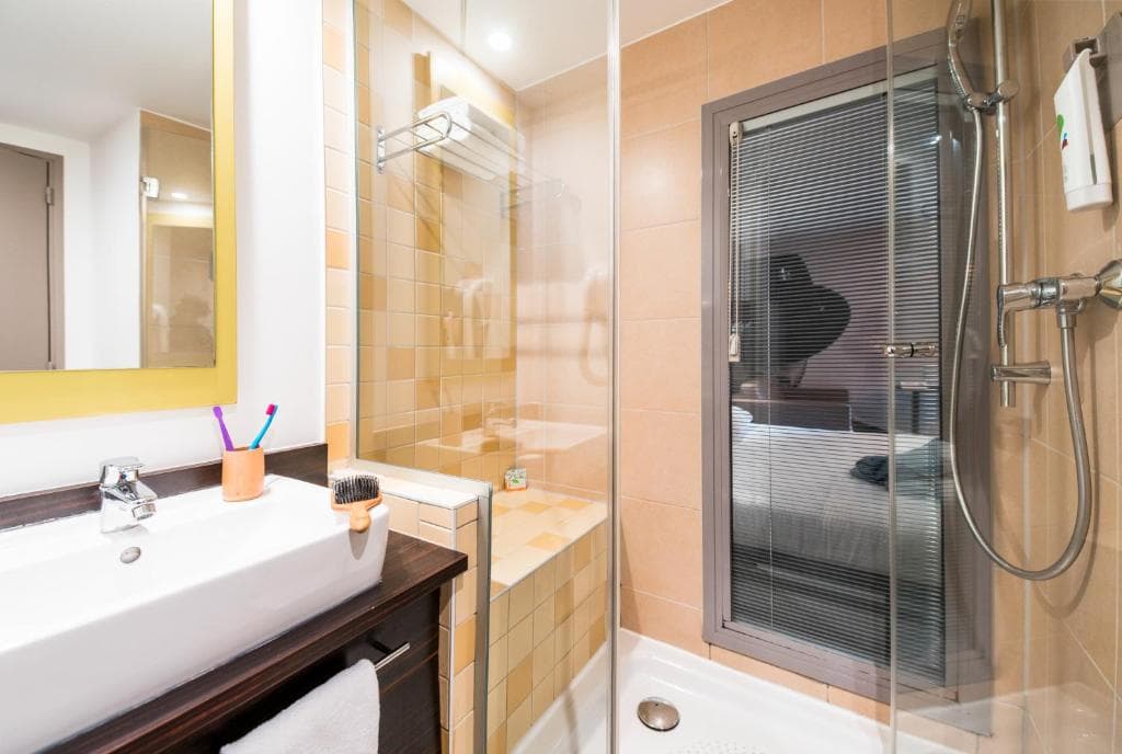 ibis Styles Nice Vieux Port - 3