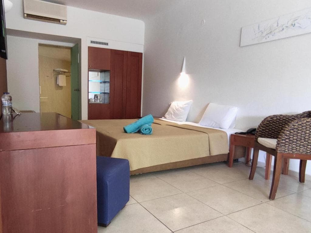 Apollonia Beach Resort & Spa - 43