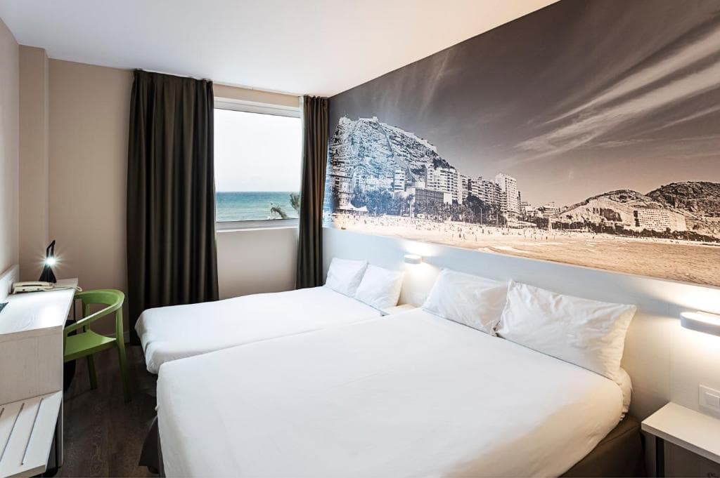 B&B HOTEL Alicante - 8