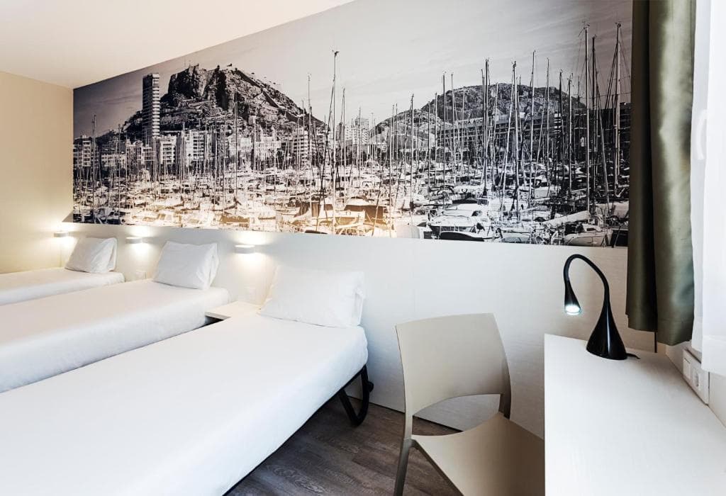 B&B HOTEL Alicante - 27