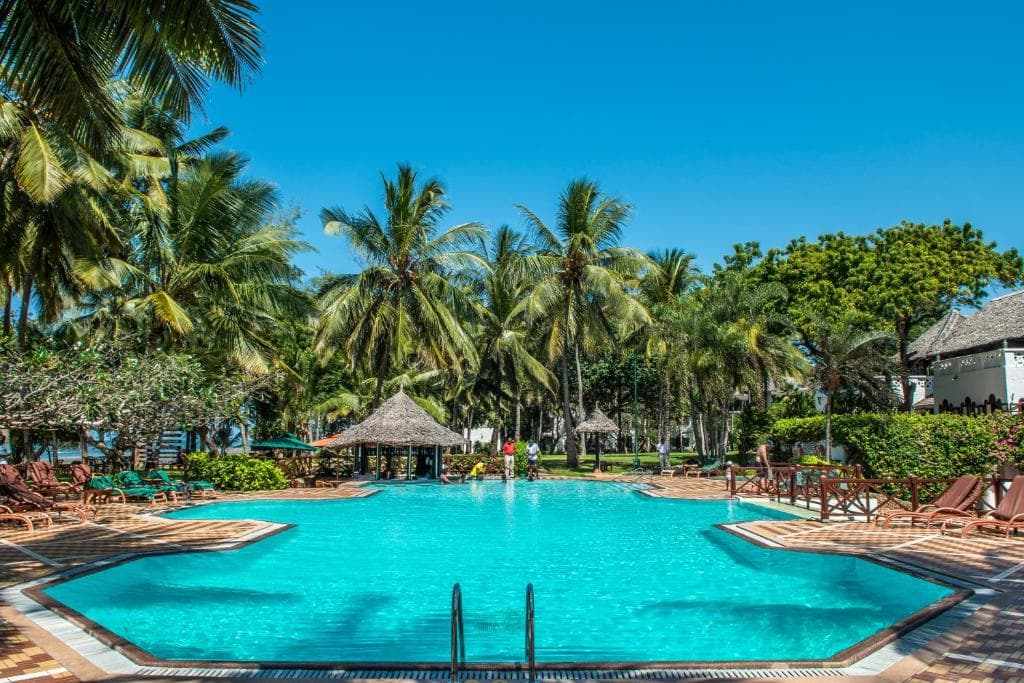 Serena Beach Resort and Spa - 1