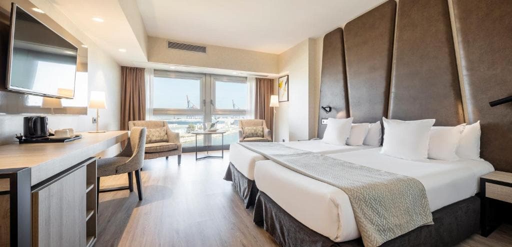 Hotel Ilunion Malaga - 18