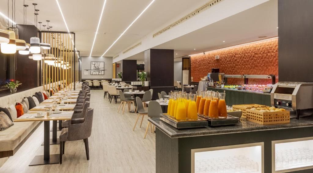 Hotel Ilunion Malaga - 31