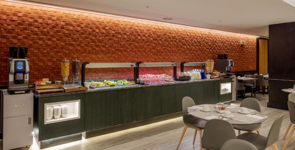 Hotel Ilunion Malaga - 34