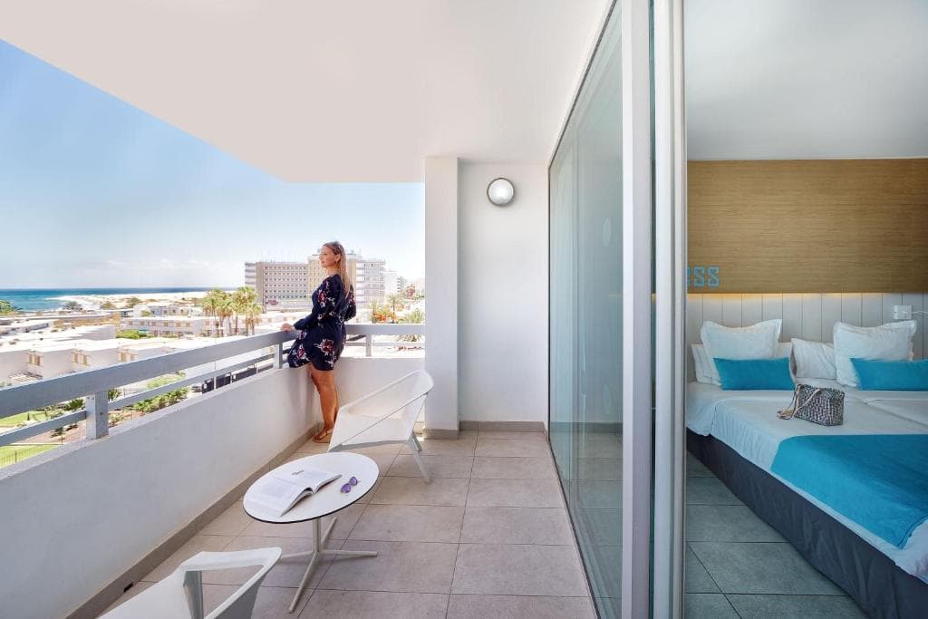 Akeah Broncemar - 13