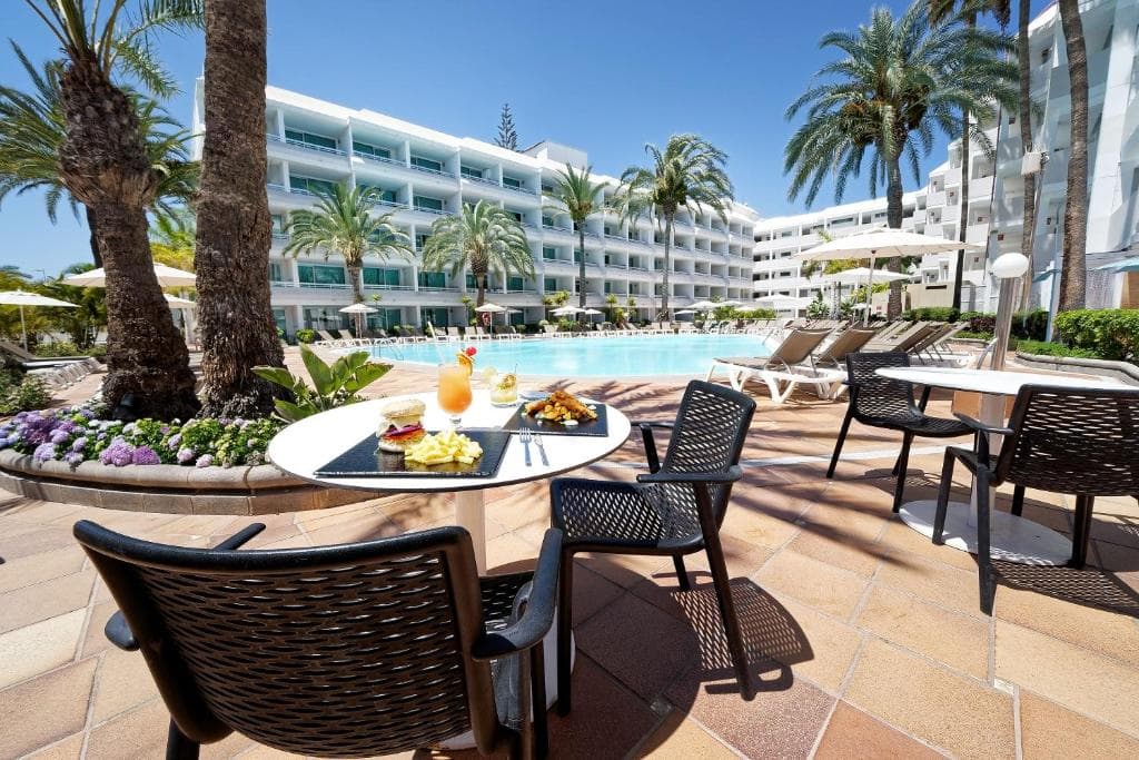 Akeah Broncemar - 41