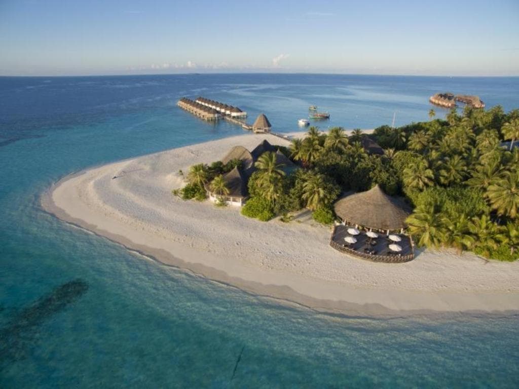 Angaga Island Resort and Spa - 45