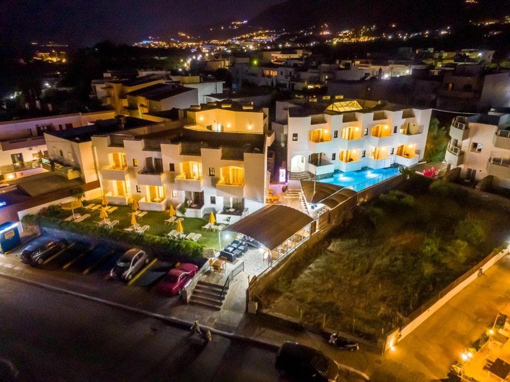 Elounda Alikes Suites & Studios - 17