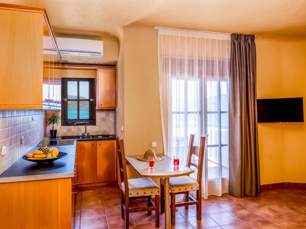 Elounda Alikes Suites & Studios - 25