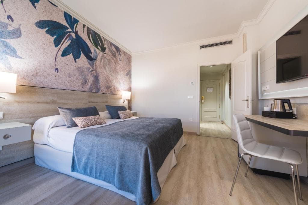 Salles Hotel Málaga Centro - 5