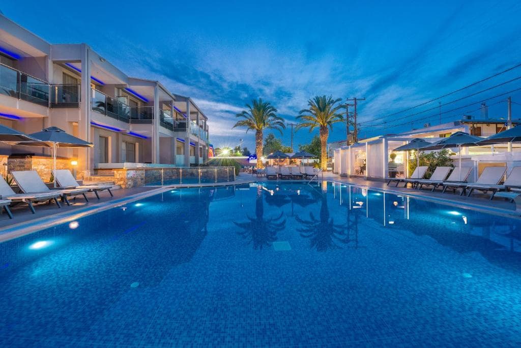Dionysos Hotel & Suites - 1