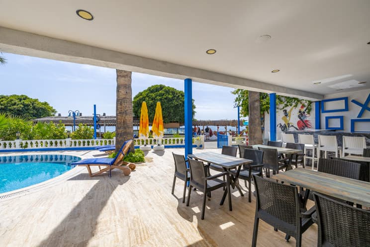 MaxSea Beach Hotel - 11