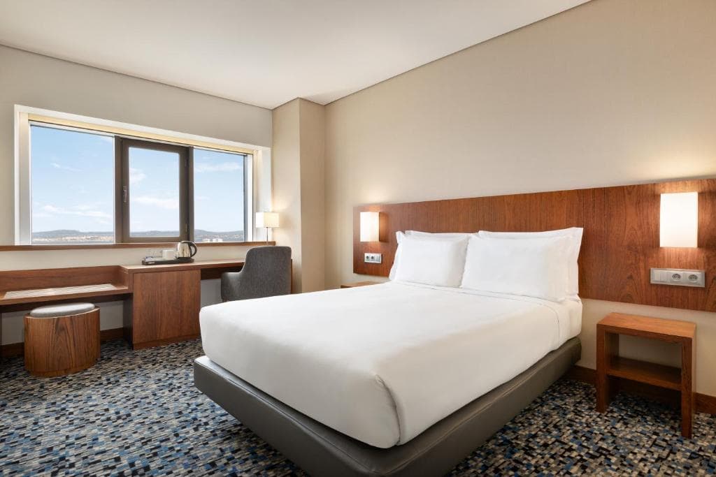 Ramada by Wyndham Lisbon - 2