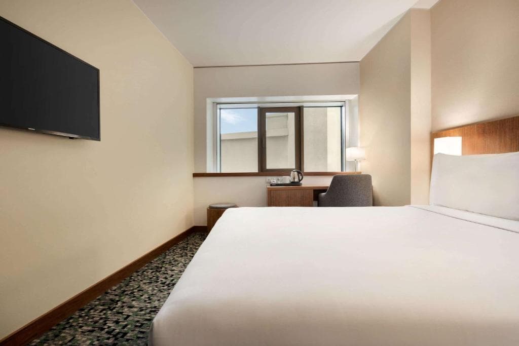 Ramada by Wyndham Lisbon - 18