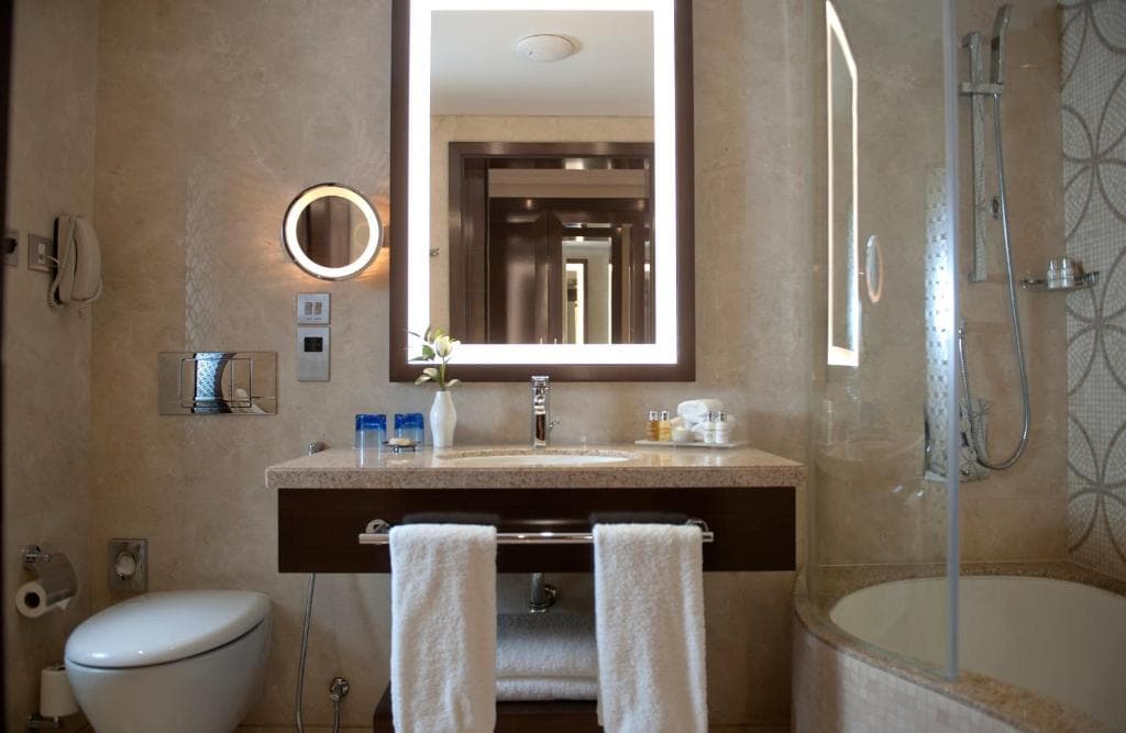 Crowne Plaza Dubai Deira by IHG - 11