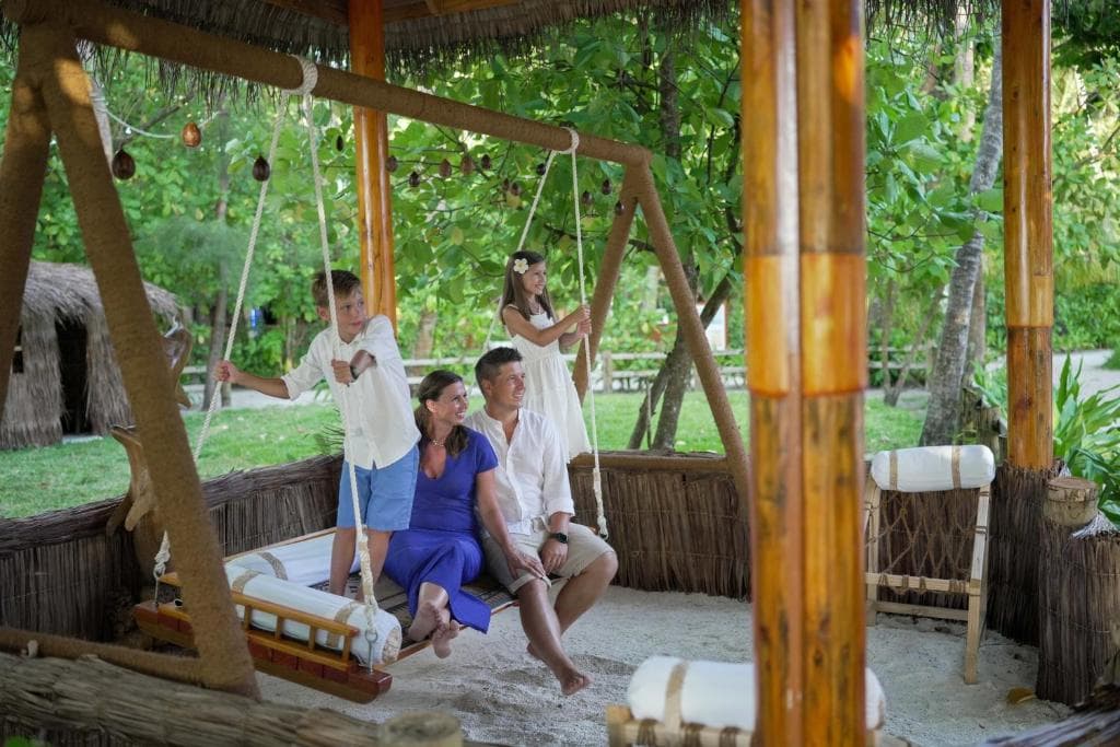 Sejur Maldive - Fihalhohi Island Resort - 11