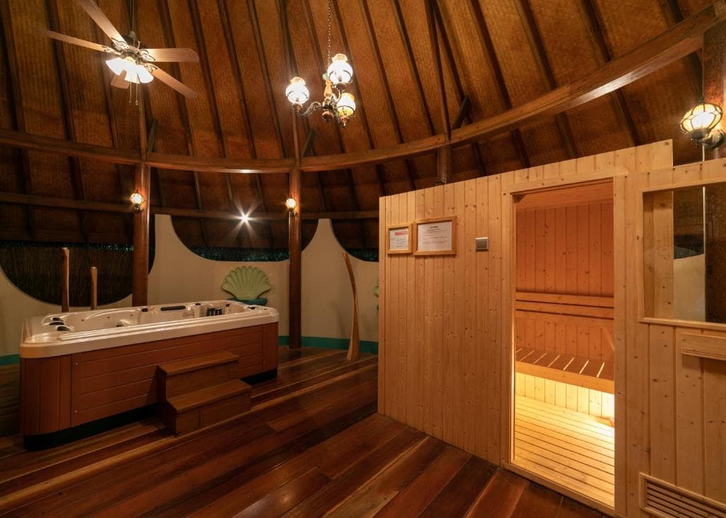 Sejur Maldive - Fihalhohi Island Resort - 22