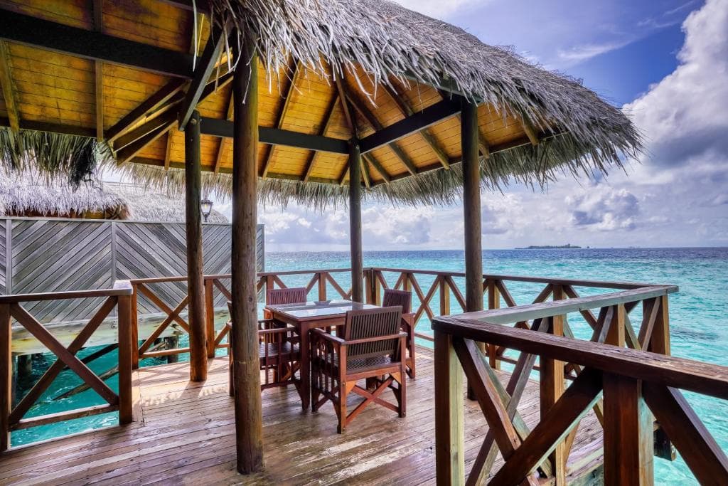 Sejur Maldive - Fihalhohi Island Resort - 36