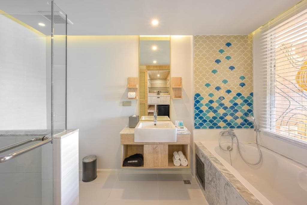 Hotel LIV Phuket Patong Beachfront - 16