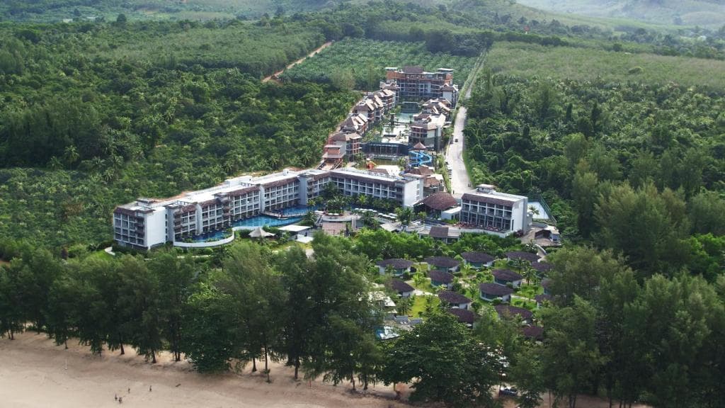 Mai Khaolak Beach Resort & Spa - 10