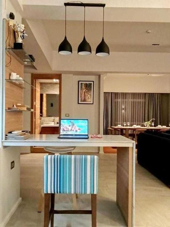 Waterfront Suites Phuket by Centara - 15