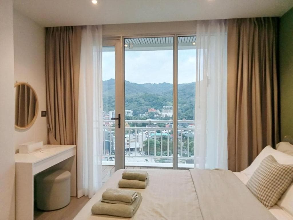 Waterfront Suites Phuket by Centara - 19