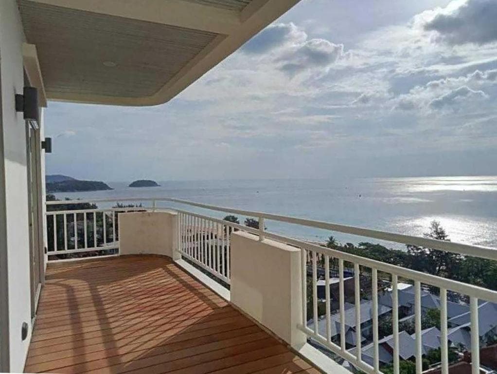 Waterfront Suites Phuket by Centara - 32